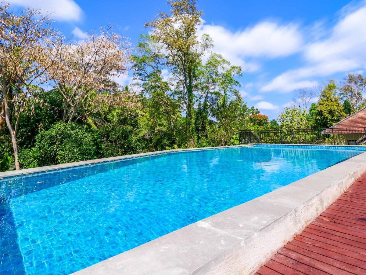 Sekar Arum Riverside Resort In Canggu Tanah Lot Екстериор снимка