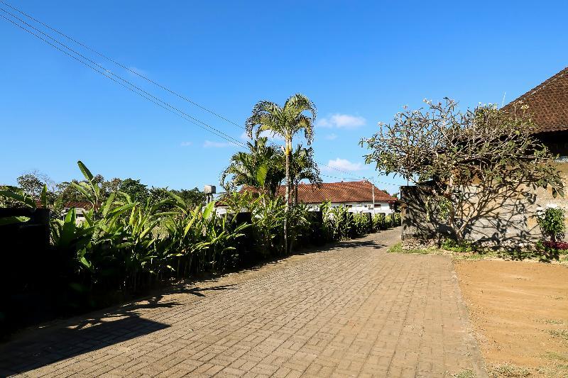 Sekar Arum Riverside Resort In Canggu Tanah Lot Екстериор снимка